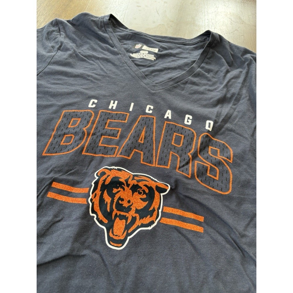 Women's  NFL Team Apparel Chicago Bears V Neck Navy  T Shirt Size Medium‎ NWOT